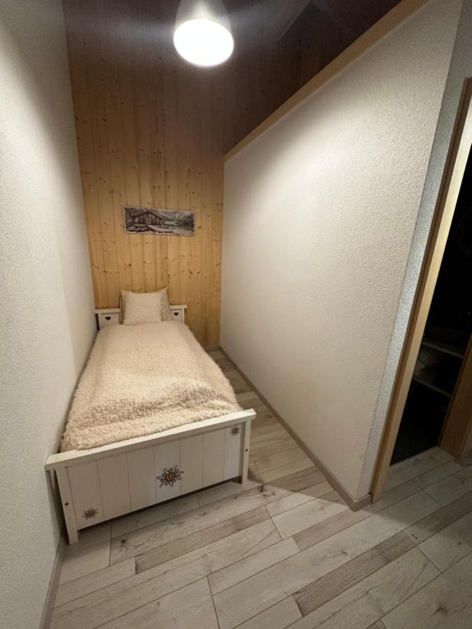 Chambres D'Hotes Les Louettes A Sapinhaut Canton Du Valais Saxon Luaran gambar