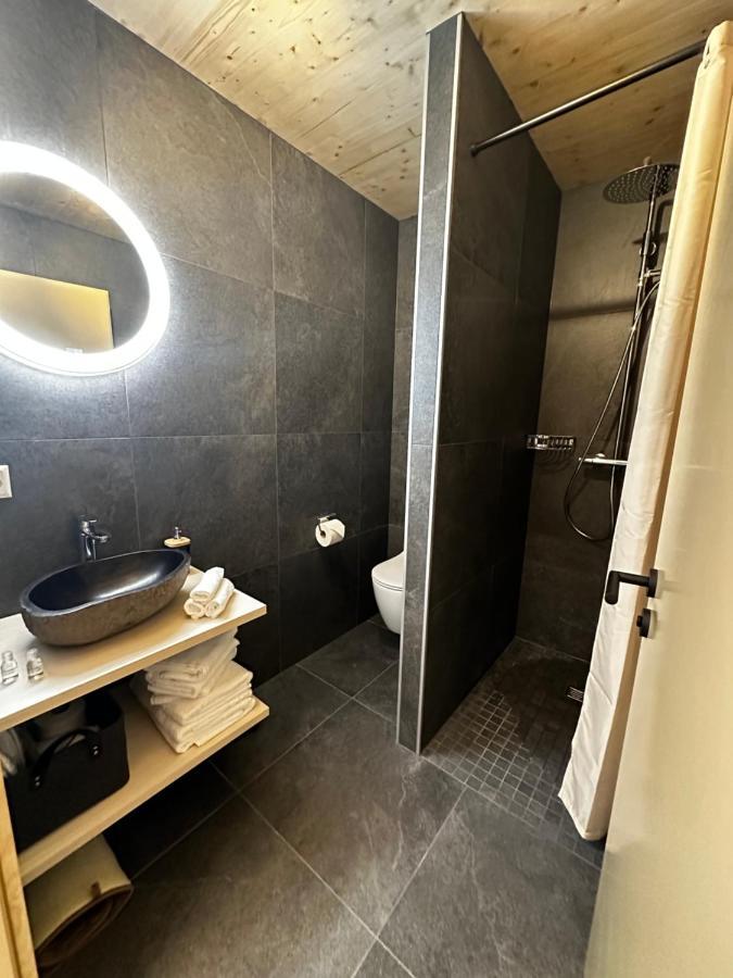 Chambres D'Hotes Les Louettes A Sapinhaut Canton Du Valais Saxon Luaran gambar